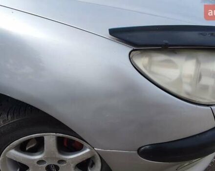 Серый Пежо 206, объемом двигателя 1.4 л и пробегом 369 тыс. км за 2500 $, фото 7 на Automoto.ua