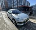 Сірий Пежо 206, об'ємом двигуна 1.4 л та пробігом 235 тис. км за 3489 $, фото 1 на Automoto.ua