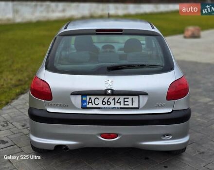 Серый Пежо 206, объемом двигателя 1.4 л и пробегом 221 тыс. км за 2450 $, фото 14 на Automoto.ua