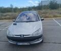 Серый Пежо 206, объемом двигателя 1.59 л и пробегом 251 тыс. км за 3000 $, фото 1 на Automoto.ua