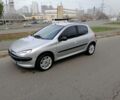 Сірий Пежо 206, об'ємом двигуна 1.4 л та пробігом 158 тис. км за 3900 $, фото 1 на Automoto.ua
