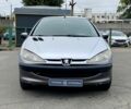Серый Пежо 206, объемом двигателя 1.1 л и пробегом 187 тыс. км за 2300 $, фото 1 на Automoto.ua