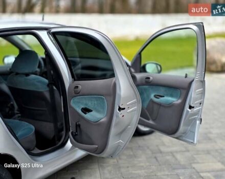 Серый Пежо 206, объемом двигателя 1.4 л и пробегом 221 тыс. км за 2450 $, фото 18 на Automoto.ua