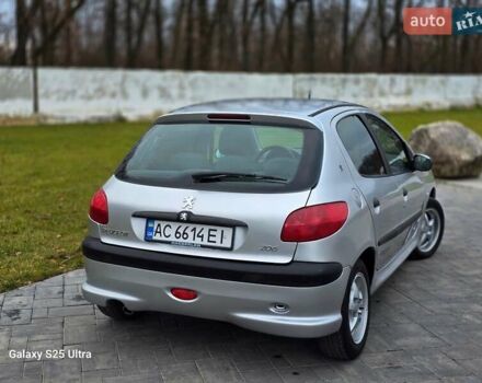 Серый Пежо 206, объемом двигателя 1.4 л и пробегом 221 тыс. км за 2450 $, фото 13 на Automoto.ua