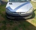 Серый Пежо 206, объемом двигателя 1.4 л и пробегом 250 тыс. км за 1000 $, фото 1 на Automoto.ua