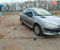 Серый Пежо 206, объемом двигателя 1.12 л и пробегом 154 тыс. км за 2900 $, фото 1 на Automoto.ua