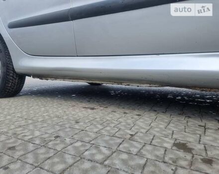 Серый Пежо 206, объемом двигателя 1.1 л и пробегом 197 тыс. км за 3500 $, фото 5 на Automoto.ua
