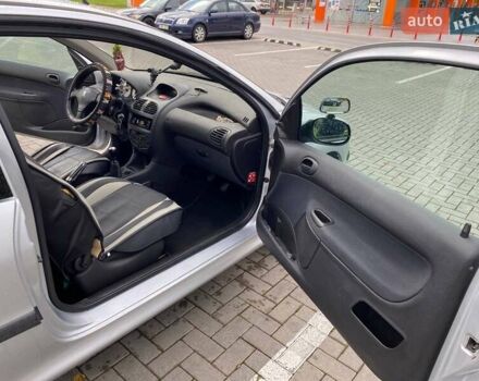 Серый Пежо 206, объемом двигателя 1.1 л и пробегом 150 тыс. км за 3000 $, фото 2 на Automoto.ua