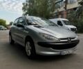Серый Пежо 206, объемом двигателя 1.1 л и пробегом 185 тыс. км за 2350 $, фото 2 на Automoto.ua
