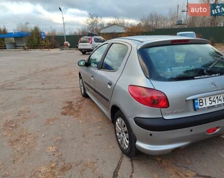 Серый Пежо 206, объемом двигателя 1.12 л и пробегом 154 тыс. км за 2900 $, фото 3 на Automoto.ua