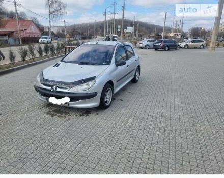 Сірий Пежо 206, об'ємом двигуна 1.1 л та пробігом 197 тис. км за 3500 $, фото 1 на Automoto.ua