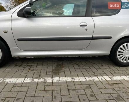 Серый Пежо 206, объемом двигателя 1.1 л и пробегом 150 тыс. км за 3000 $, фото 6 на Automoto.ua