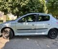 Серый Пежо 206, объемом двигателя 1.4 л и пробегом 343 тыс. км за 2800 $, фото 6 на Automoto.ua