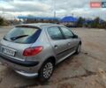Серый Пежо 206, объемом двигателя 1.12 л и пробегом 154 тыс. км за 2900 $, фото 2 на Automoto.ua