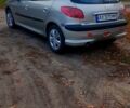 Сірий Пежо 206, об'ємом двигуна 1.4 л та пробігом 150 тис. км за 4200 $, фото 3 на Automoto.ua