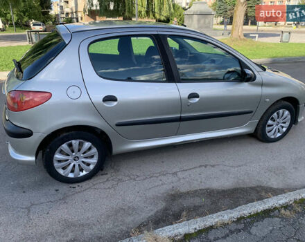 Серый Пежо 206, объемом двигателя 1.36 л и пробегом 115 тыс. км за 2500 $, фото 10 на Automoto.ua