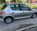 Сірий Пежо 206, об'ємом двигуна 1.36 л та пробігом 115 тис. км за 2500 $, фото 10 на Automoto.ua