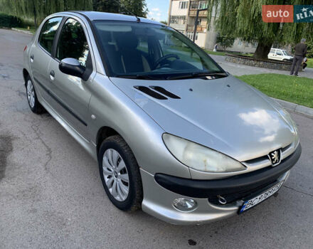 Сірий Пежо 206, об'ємом двигуна 1.36 л та пробігом 115 тис. км за 2500 $, фото 13 на Automoto.ua