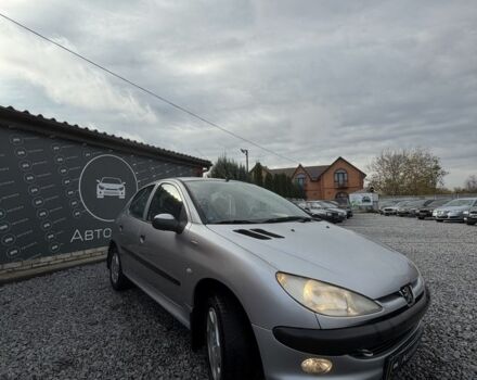 Серый Пежо 206, объемом двигателя 1.4 л и пробегом 260 тыс. км за 3500 $, фото 2 на Automoto.ua