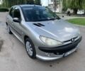 Серый Пежо 206, объемом двигателя 1.4 л и пробегом 115 тыс. км за 2500 $, фото 1 на Automoto.ua