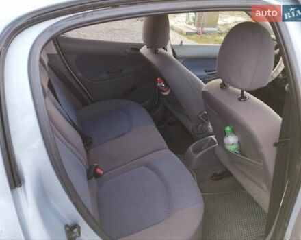 Серый Пежо 206, объемом двигателя 1.4 л и пробегом 178 тыс. км за 3200 $, фото 2 на Automoto.ua