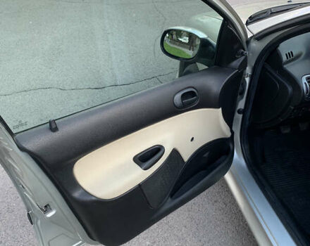 Серый Пежо 206, объемом двигателя 1.36 л и пробегом 115 тыс. км за 2500 $, фото 17 на Automoto.ua