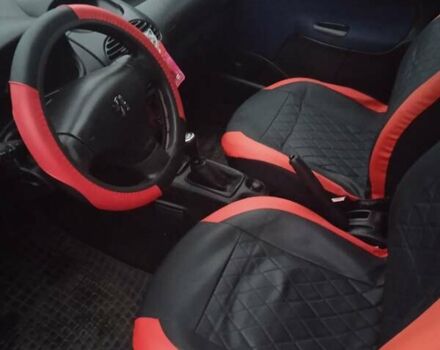 Сірий Пежо 206, об'ємом двигуна 1.4 л та пробігом 300 тис. км за 1999 $, фото 5 на Automoto.ua