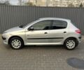 Серый Пежо 206, объемом двигателя 1.4 л и пробегом 130 тыс. км за 3000 $, фото 3 на Automoto.ua