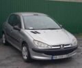 Сірий Пежо 206, об'ємом двигуна 1.4 л та пробігом 300 тис. км за 1999 $, фото 1 на Automoto.ua