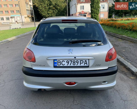 Серый Пежо 206, объемом двигателя 1.36 л и пробегом 115 тыс. км за 2500 $, фото 8 на Automoto.ua