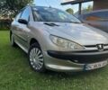 Сірий Пежо 206, об'ємом двигуна 1.12 л та пробігом 173 тис. км за 2400 $, фото 1 на Automoto.ua