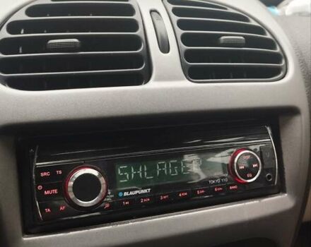 Серый Пежо 206, объемом двигателя 1.1 л и пробегом 180 тыс. км за 2700 $, фото 8 на Automoto.ua