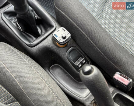 Сірий Пежо 206, об'ємом двигуна 1.4 л та пробігом 160 тис. км за 4000 $, фото 15 на Automoto.ua