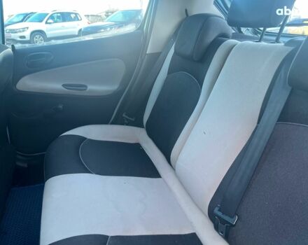 Сірий Пежо 206, об'ємом двигуна 1.2 л та пробігом 211 тис. км за 1300 $, фото 24 на Automoto.ua