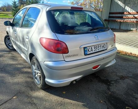 Серый Пежо 206, объемом двигателя 1.4 л и пробегом 170 тыс. км за 3800 $, фото 2 на Automoto.ua