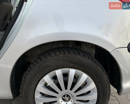 Сірий Пежо 206, об'ємом двигуна 1.4 л та пробігом 160 тис. км за 4000 $, фото 4 на Automoto.ua