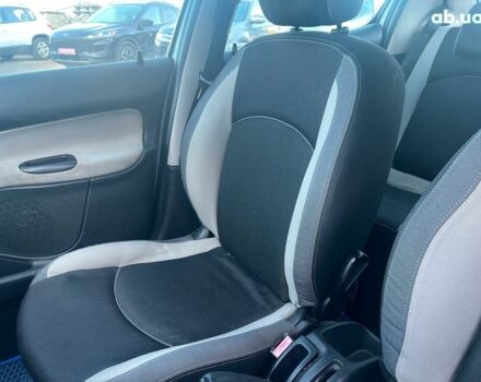 Сірий Пежо 206, об'ємом двигуна 1.2 л та пробігом 211 тис. км за 1300 $, фото 22 на Automoto.ua