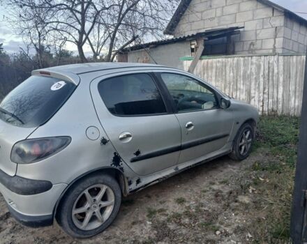 Серый Пежо 206, объемом двигателя 1.4 л и пробегом 186 тыс. км за 2500 $, фото 4 на Automoto.ua