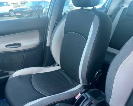 Сірий Пежо 206, об'ємом двигуна 1.2 л та пробігом 211 тис. км за 2300 $, фото 22 на Automoto.ua