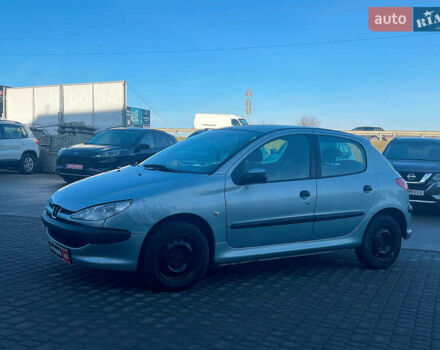 Сірий Пежо 206, об'ємом двигуна 1.2 л та пробігом 211 тис. км за 1300 $, фото 2 на Automoto.ua