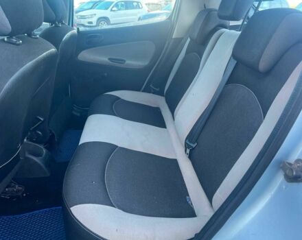 Сірий Пежо 206, об'ємом двигуна 1.2 л та пробігом 211 тис. км за 2300 $, фото 23 на Automoto.ua