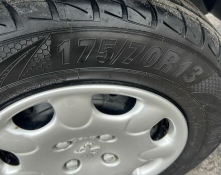 Серый Пежо 206, объемом двигателя 1.4 л и пробегом 230 тыс. км за 650 $, фото 2 на Automoto.ua