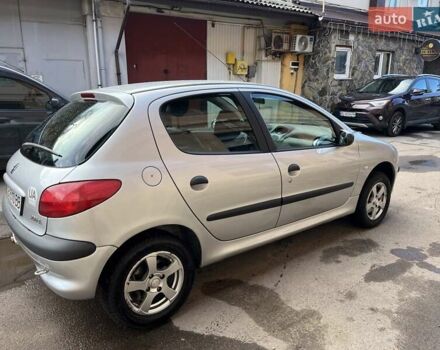 Серый Пежо 206, объемом двигателя 1.6 л и пробегом 97 тыс. км за 4500 $, фото 2 на Automoto.ua