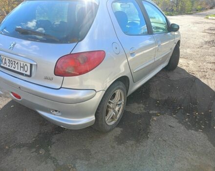 Серый Пежо 206, объемом двигателя 1.4 л и пробегом 170 тыс. км за 3800 $, фото 7 на Automoto.ua