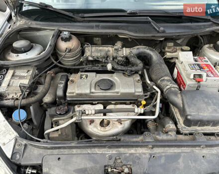 Сірий Пежо 206, об'ємом двигуна 1.4 л та пробігом 160 тис. км за 4000 $, фото 3 на Automoto.ua