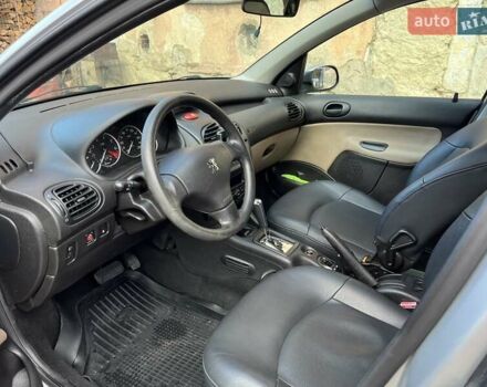 Серый Пежо 206, объемом двигателя 1.6 л и пробегом 97 тыс. км за 4500 $, фото 6 на Automoto.ua