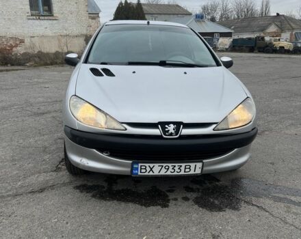 Серый Пежо 206, объемом двигателя 1.4 л и пробегом 230 тыс. км за 650 $, фото 1 на Automoto.ua