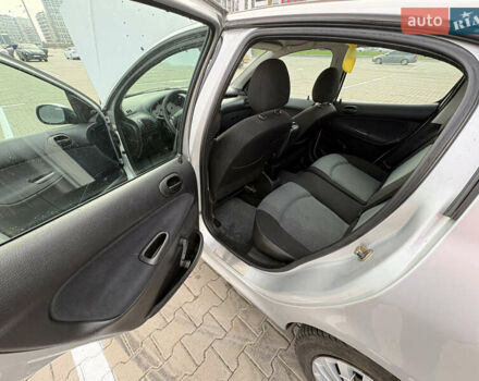 Сірий Пежо 206, об'ємом двигуна 1.4 л та пробігом 160 тис. км за 4000 $, фото 13 на Automoto.ua
