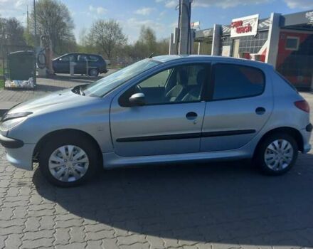 Сірий Пежо 206, об'ємом двигуна 1.4 л та пробігом 171 тис. км за 3000 $, фото 2 на Automoto.ua