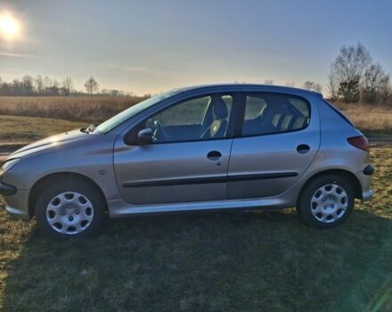 Сірий Пежо 206, об'ємом двигуна 1.4 л та пробігом 340 тис. км за 3800 $, фото 4 на Automoto.ua